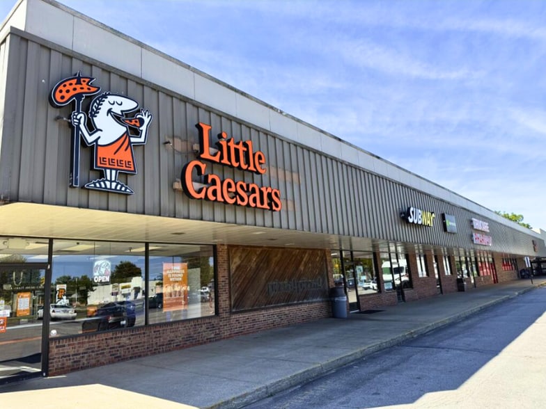 904-1008 Lafayette Ave, Bay, Bay City, MI for lease - Building Photo - Image 1 of 15