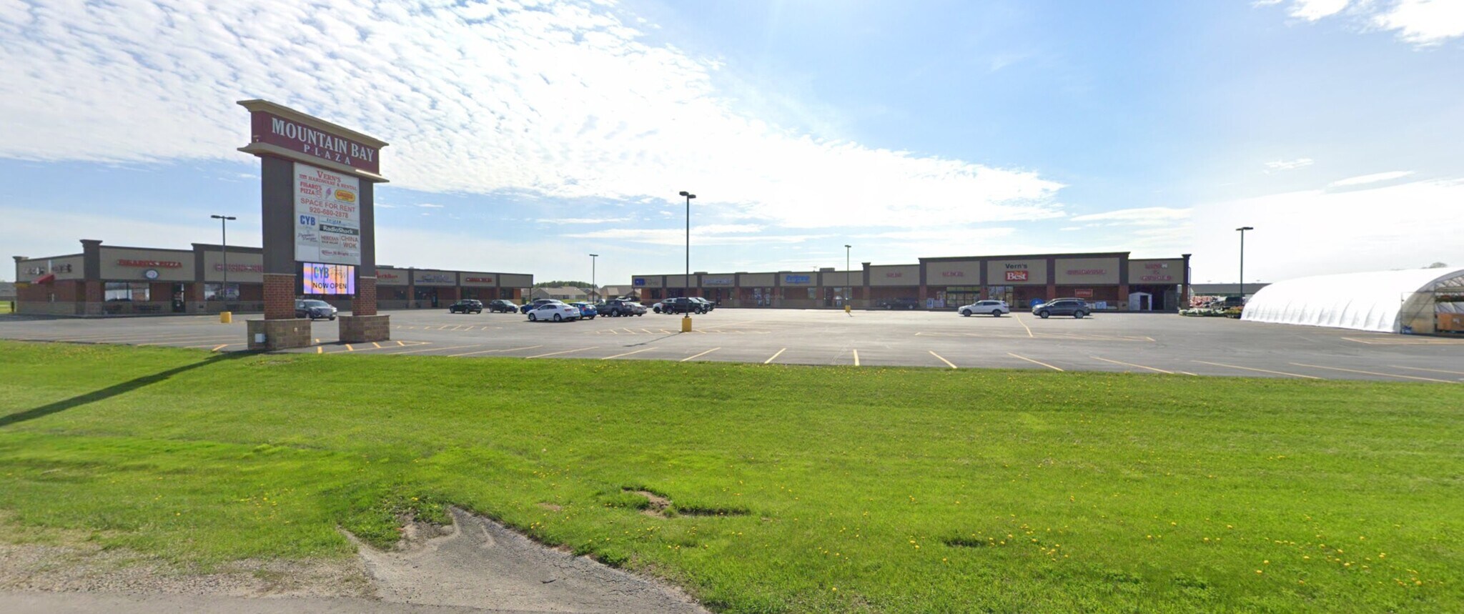 1168 Mountain Bay Dr, Pulaski, WI for lease Building Photo- Image 1 of 3