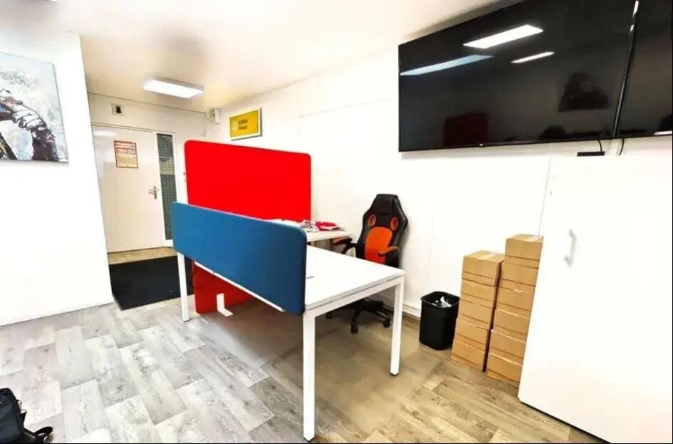 Office in Templemars for sale Interior Photo- Image 1 of 4