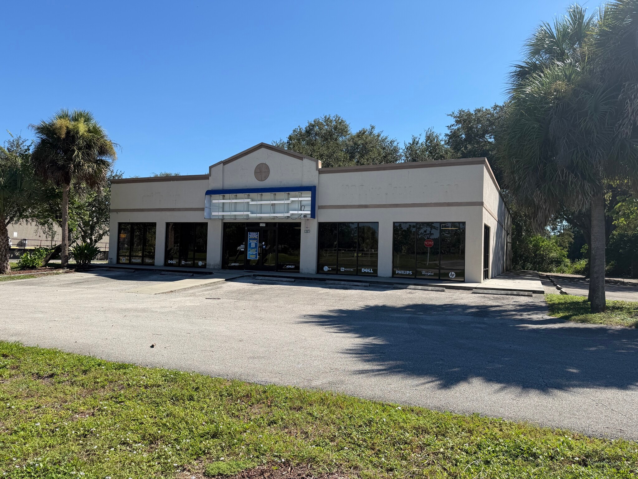 1097 W Main St, Immokalee, FL for sale Building Photo- Image 1 of 2