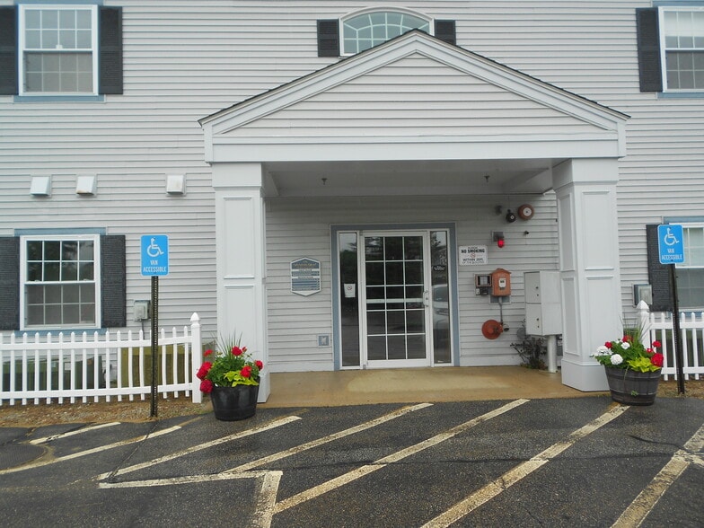 130 Pembroke Rd, Concord, NH for lease - Building Photo - Image 3 of 6