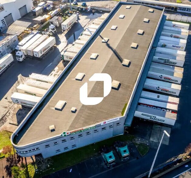 Industrial in La Courneuve for lease - Aerial - Image 3 of 10