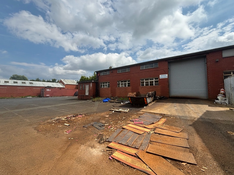 Bolton Rd, Bolton for sale - Primary Photo - Image 1 of 7