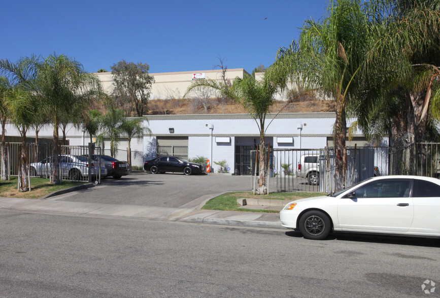 1775 Container Cir, Jurupa Valley, CA for lease - Primary Photo - Image 1 of 2