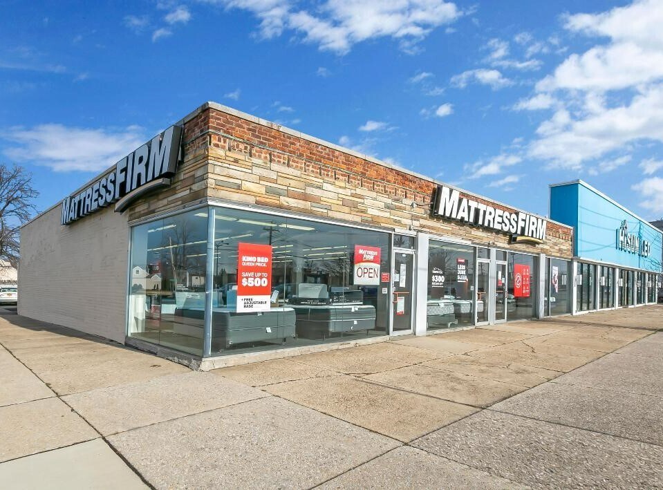 2031-2045 Hempstead Tpke, East Meadow, NY for sale Building Photo- Image 1 of 1