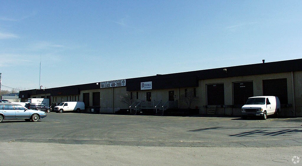 11501180 Corrugated Way, Columbus, OH 43201 Shoemaker Plaza