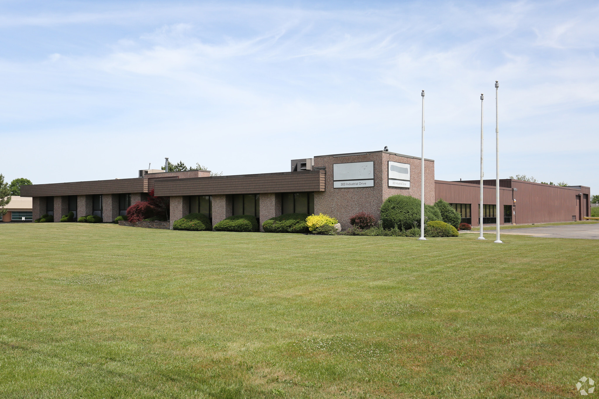 303 Industrial Dr, Grand Island, NY for sale Primary Photo- Image 1 of 1