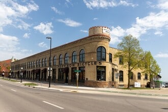 601-625 Williamson St, Madison, WI for lease Building Photo- Image 1 of 9