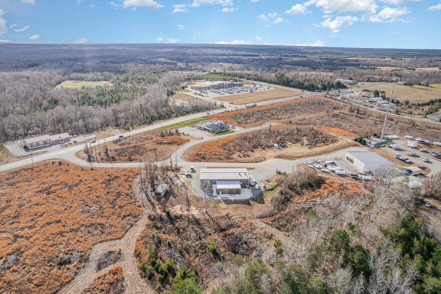 1875 New Bridge Rd, Mineral, VA for sale - Building Photo - Image 2 of 30