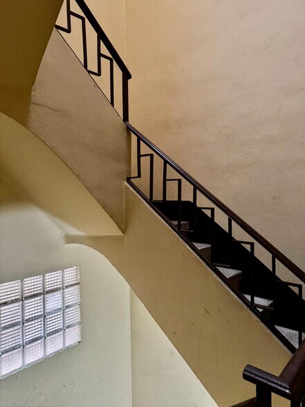 Multifamily in Figueres, Gerona for sale - Interior Photo - Image 2 of 17