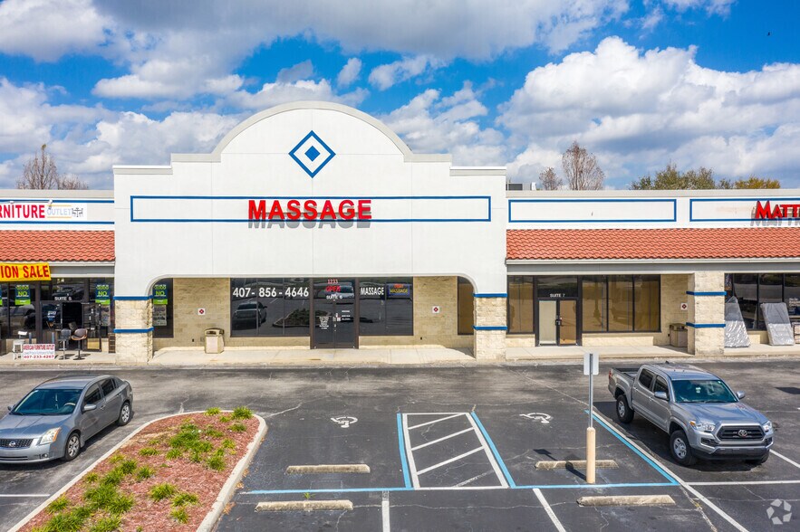 1233 W Sand Lake Rd Orlando FL 32809 Sand Lake Plaza LoopNet 1233 W Sand Lake Rd Orlando FL 32809 Sand Lake Plaza LoopNet
