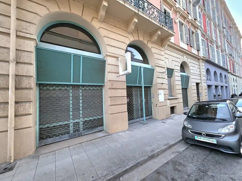 Retail in Nice for lease - Building Photo - Image 1 of 10