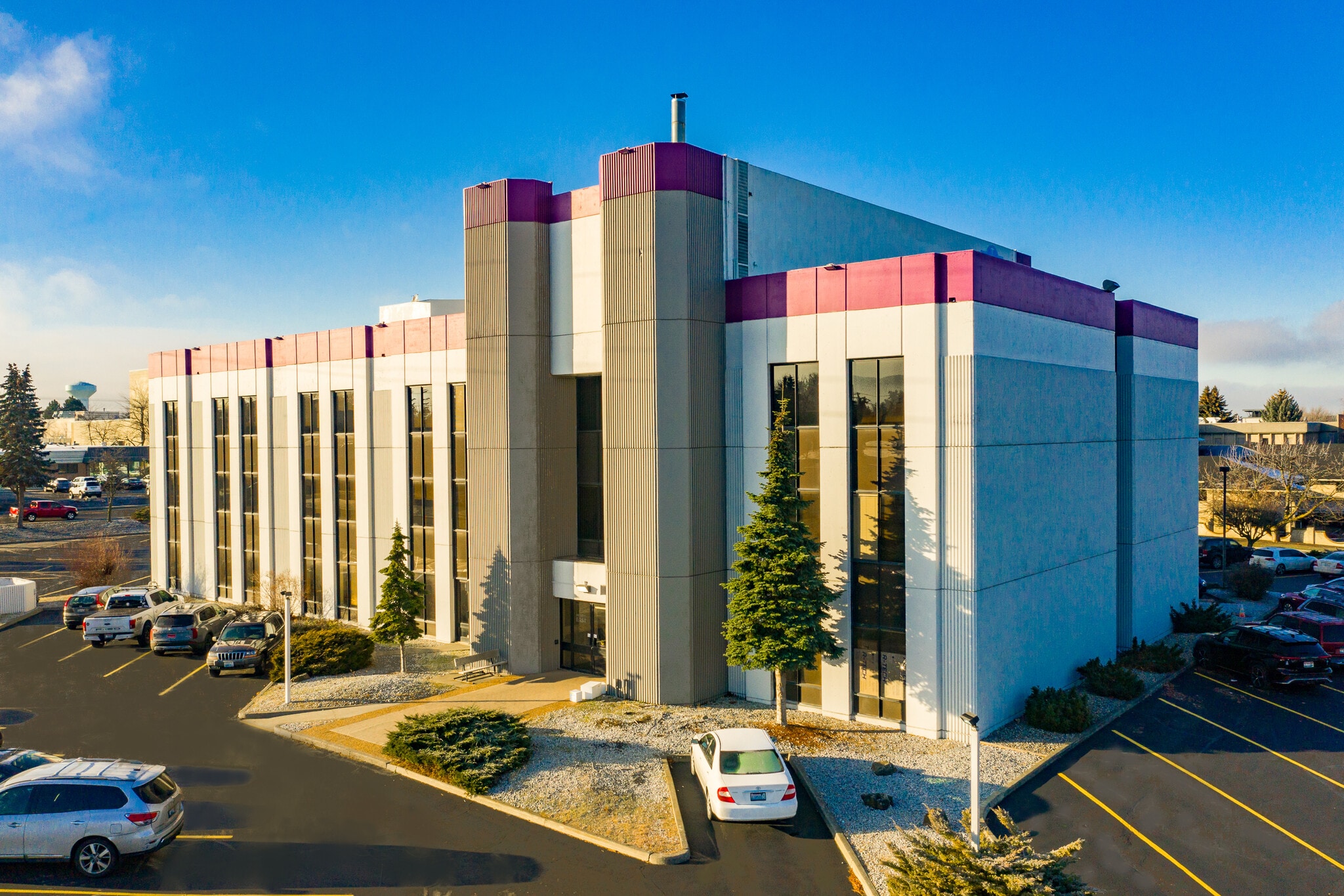 12615 E Mission Ave, Spokane Valley, WA for lease Building Photo- Image 1 of 7