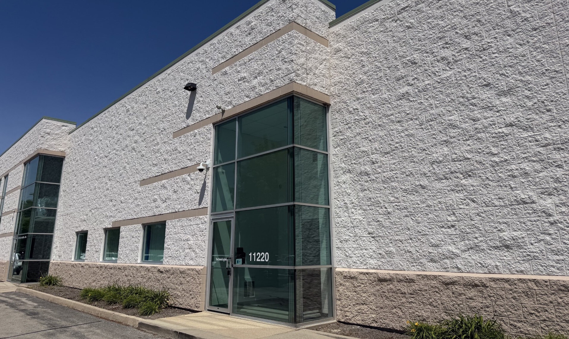11214-11250 W Lapham St, West Allis, WI for lease Building Photo- Image 1 of 1