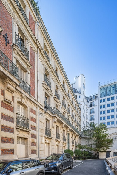 7 Square Du Roule, Paris for lease - Building Photo - Image 2 of 11