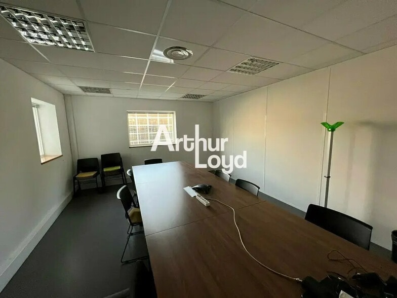 Office in SOPHIA ANTIPOLIS for lease - Interior Photo - Image 3 of 14