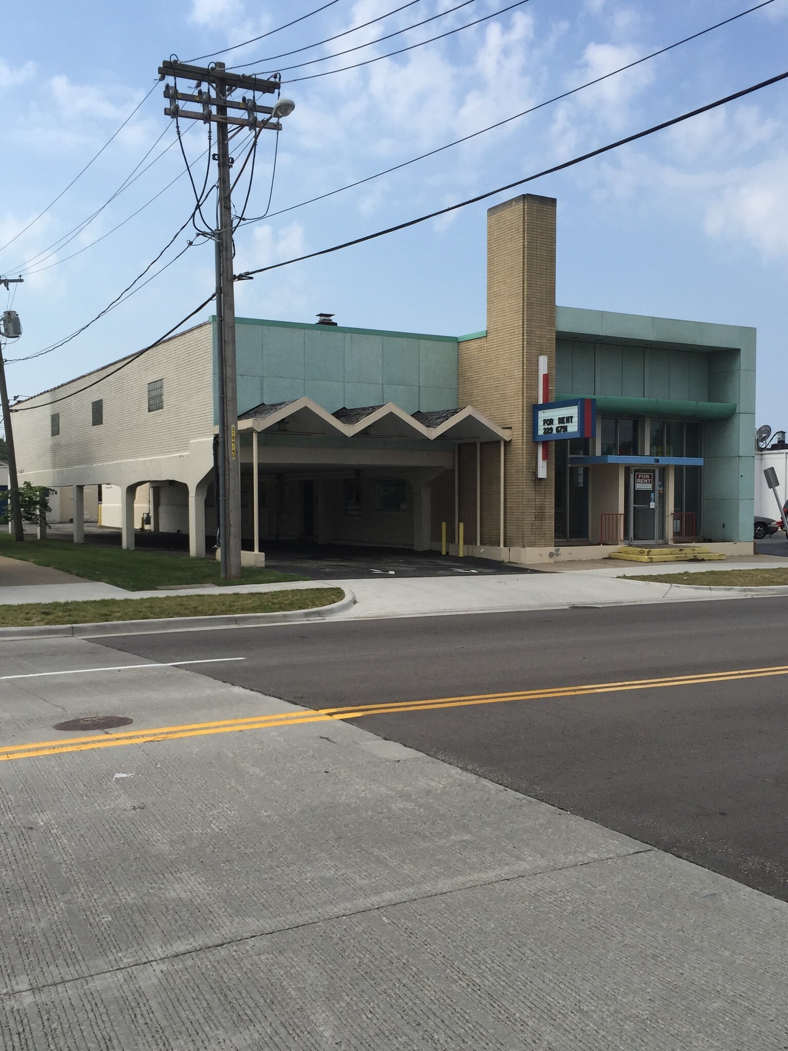 109 E 4th St, Mishawaka, IN 46544