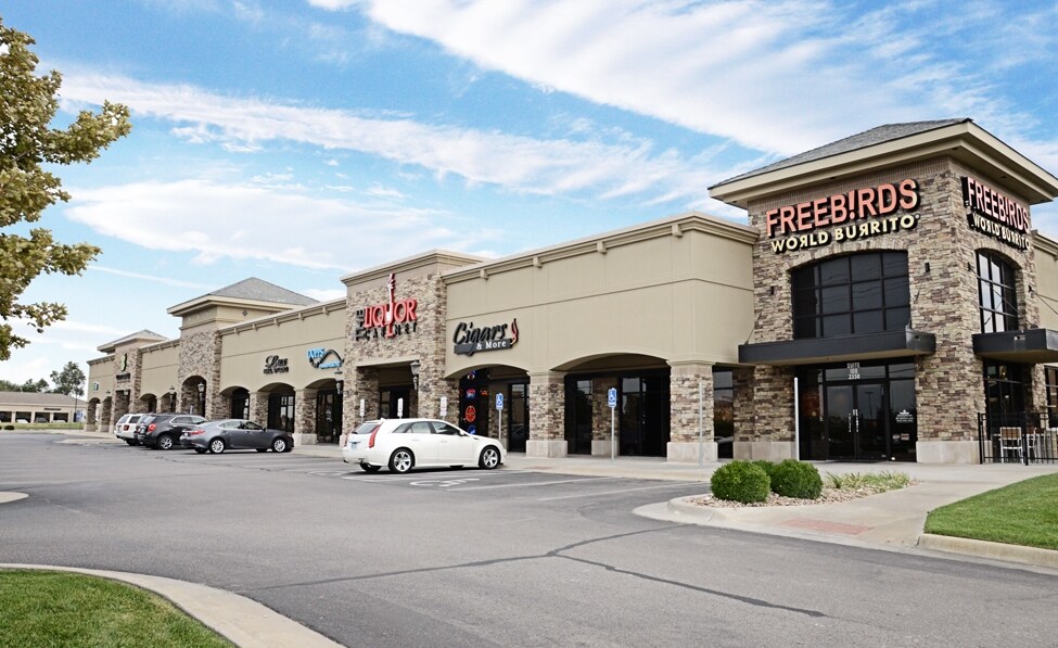 2350 N Greenwich Rd, Wichita, KS 67226