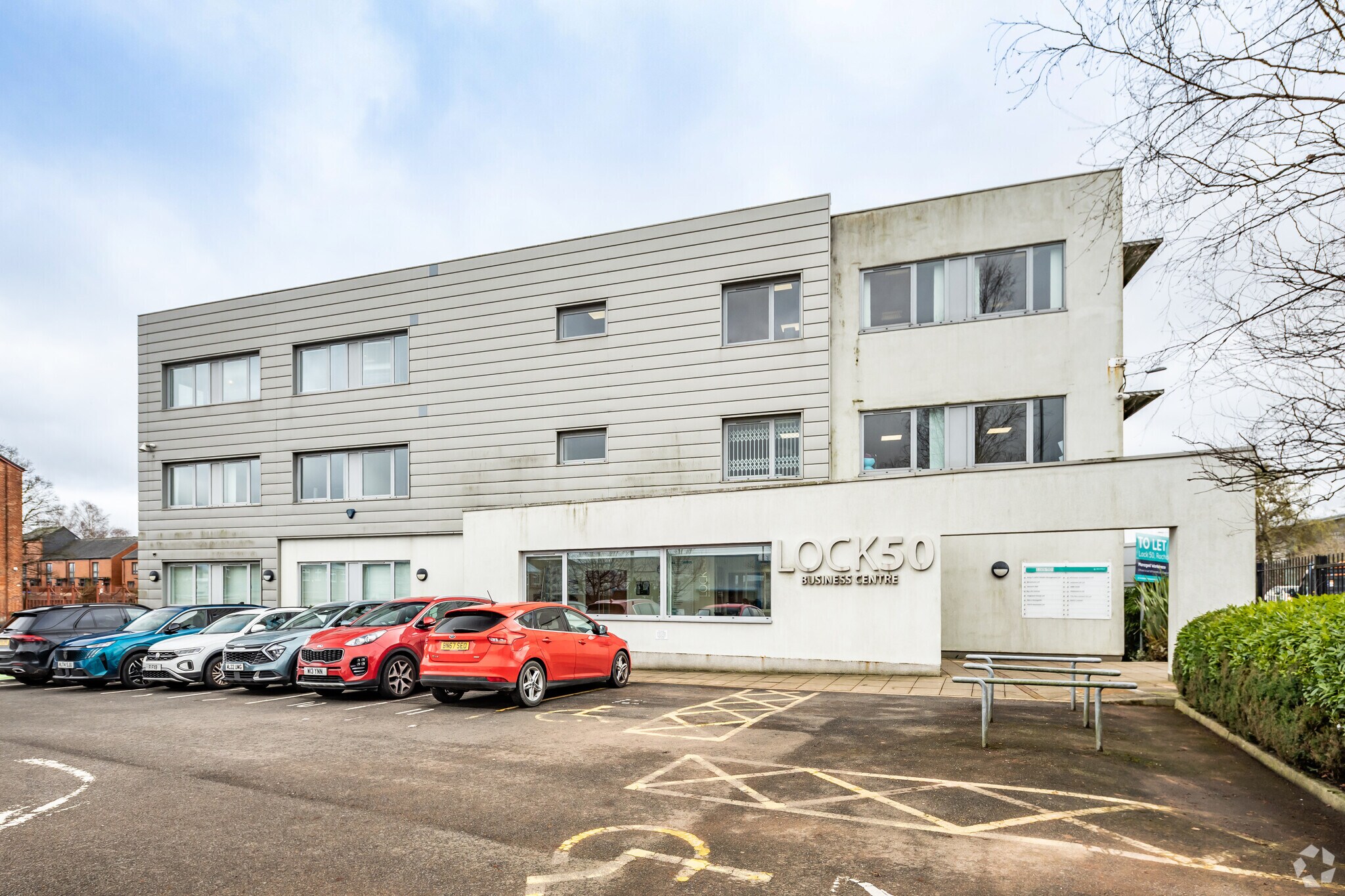 Oldham Rd, Rochdale for lease Primary Photo- Image 1 of 3