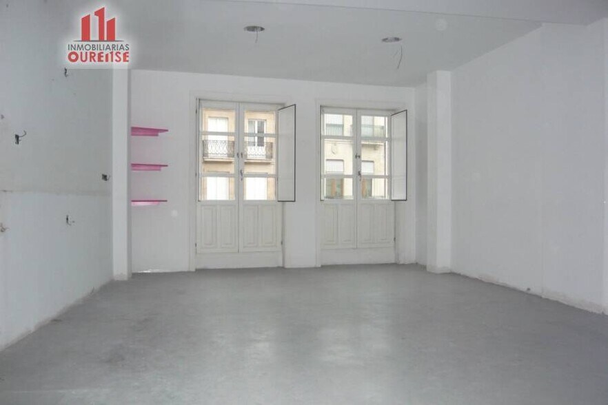 Retail in Ourense for lease - Building Photo - Image 1 of 6
