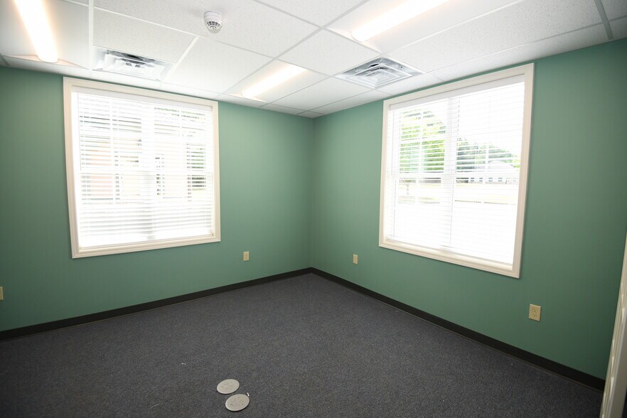 367 Athens Hwy, Loganville, GA for lease - Interior Photo - Image 3 of 8