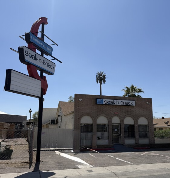 1605 W Latham St, Phoenix, AZ for lease - Building Photo - Image 3 of 4