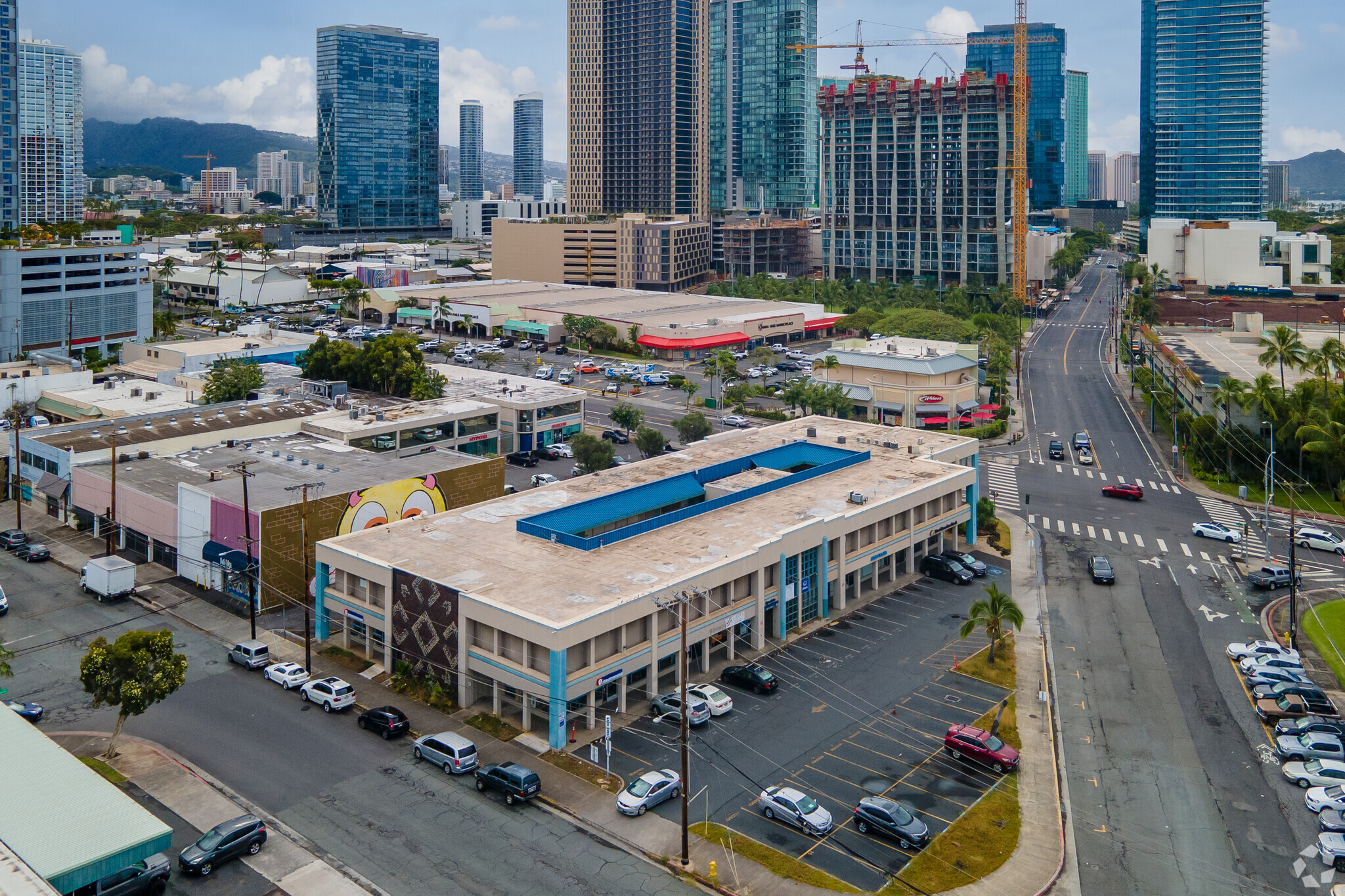 320 Ward Ave, Honolulu, HI for lease Building Photo- Image 1 of 3