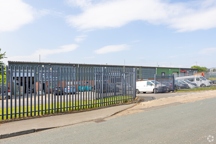 22-30 Felnex Rd, Leeds for lease - Building Photo - Image 3 of 3