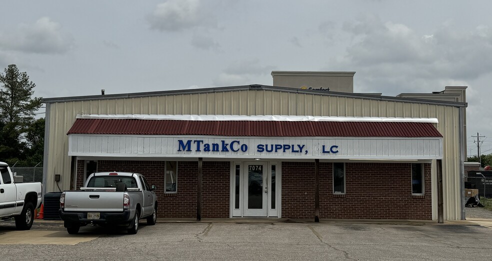 7074 302 Industrial Dr, Southaven, MS for lease - Building Photo - Image 1 of 7