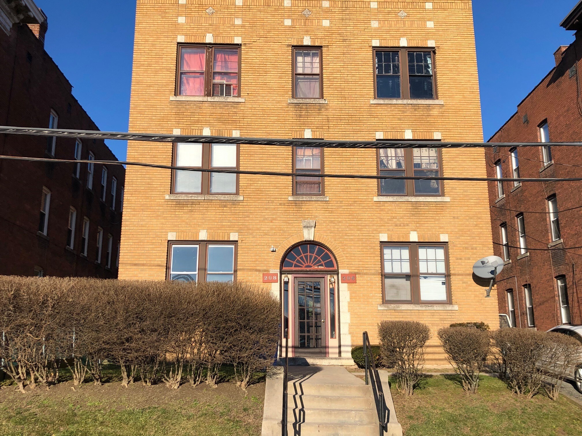 206-208 Hamilton St, Hartford, CT for sale Building Photo- Image 1 of 1