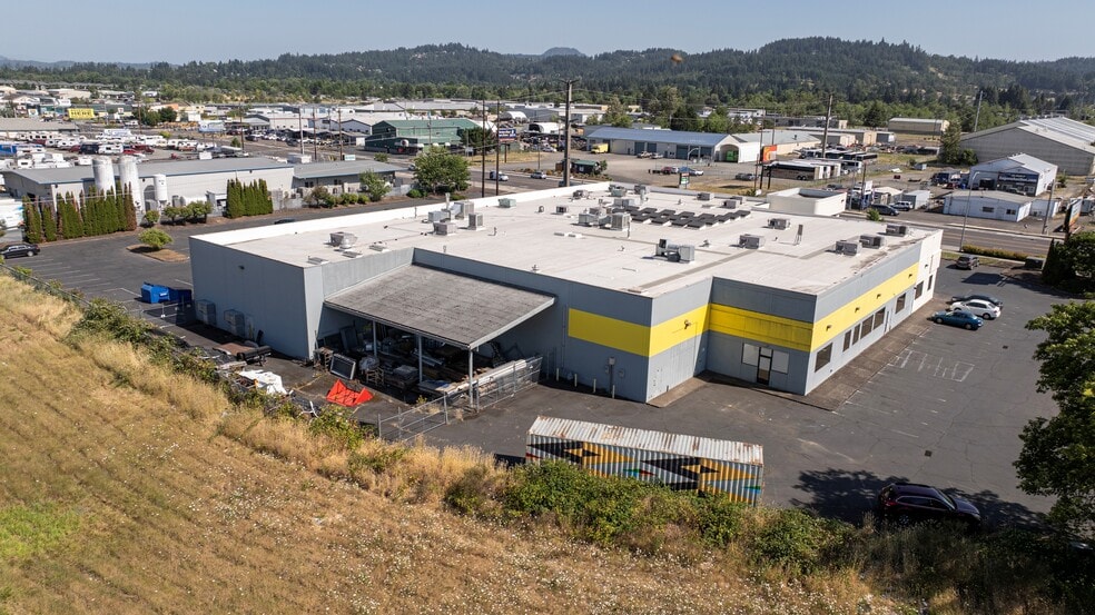 4211 W 11th Ave, Eugene, OR for sale - Building Photo - Image 3 of 16