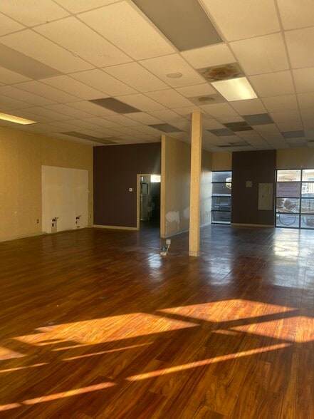 3322-3390 E 7th St, Long Beach, CA for lease - Interior Photo - Image 2 of 14