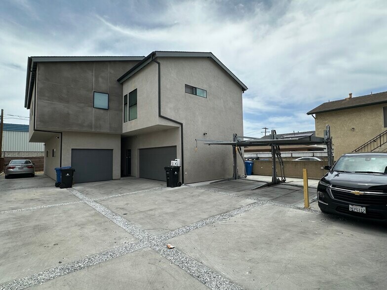 25200 Frampton Ave, Harbor City, CA for sale - Building Photo - Image 3 of 9
