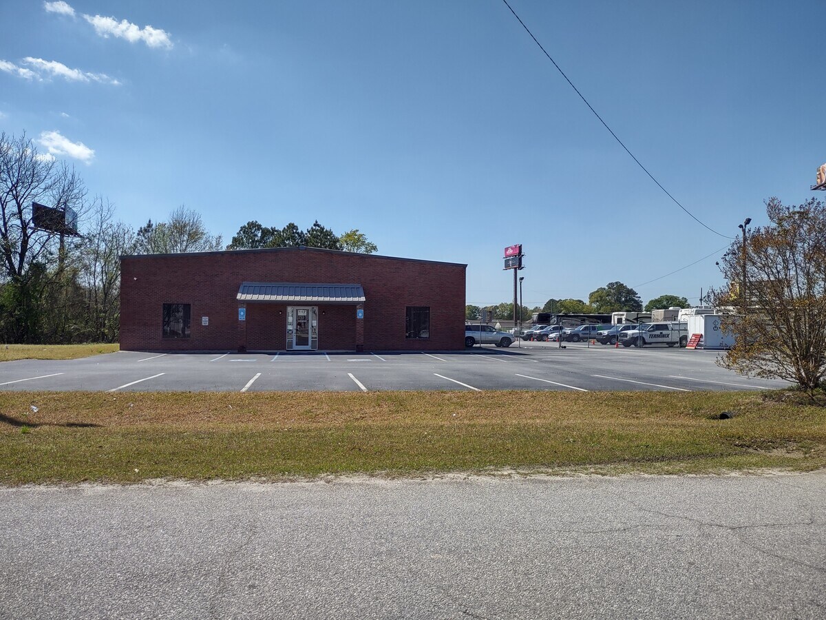 147 Peachtree Pky, Byron, GA 31008