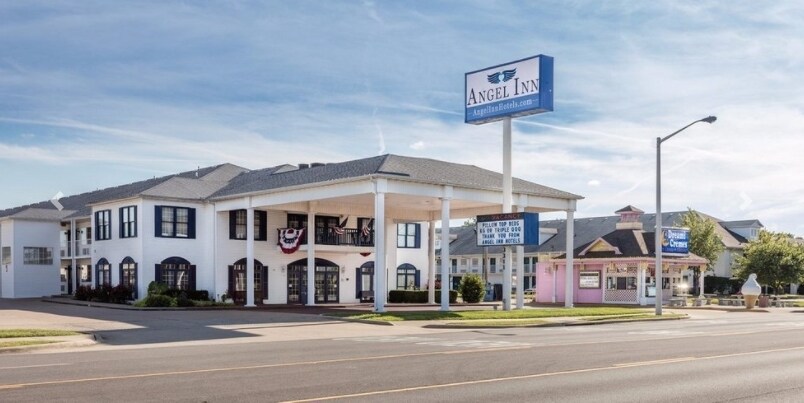 3311 Shepherd of the Hills Expy, Branson, MO for sale - Primary Photo - Image 1 of 1