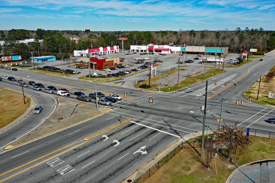 2768 Decker Blvd, Columbia, SC for sale - Building Photo - Image 2 of 21