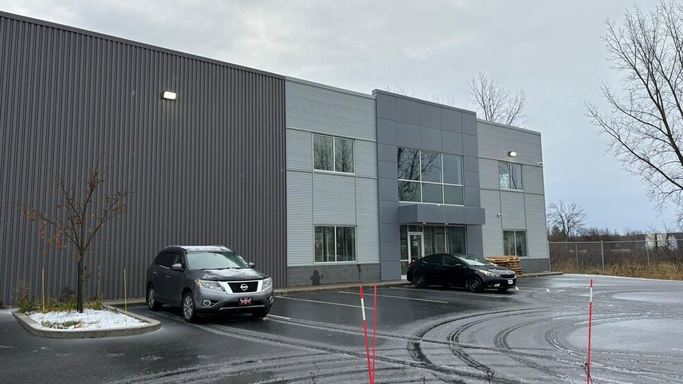 975 Rue James Brodie, Saint-Jean-Sur-Richelieu, QC J2X 0C1 - Industrial ...