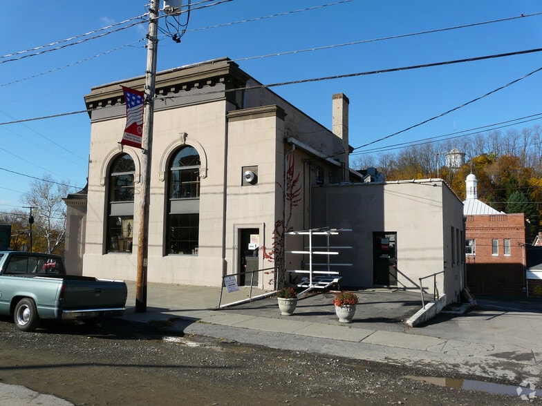 2658 E Main St, Wappingers Falls, NY for sale - Primary Photo - Image 1 of 1