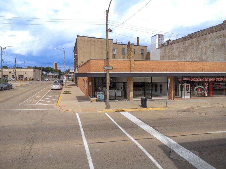26-30 W Stephenson St, Freeport, IL for sale - Building Photo - Image 3 of 24