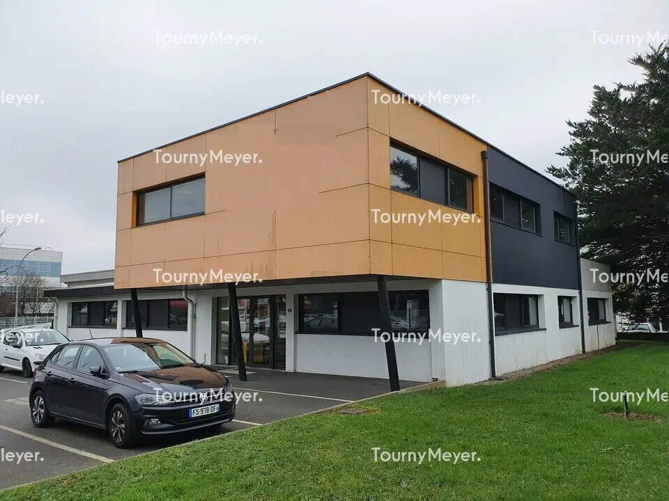 Office in Saint-Herblain for lease Building Photo- Image 1 of 6