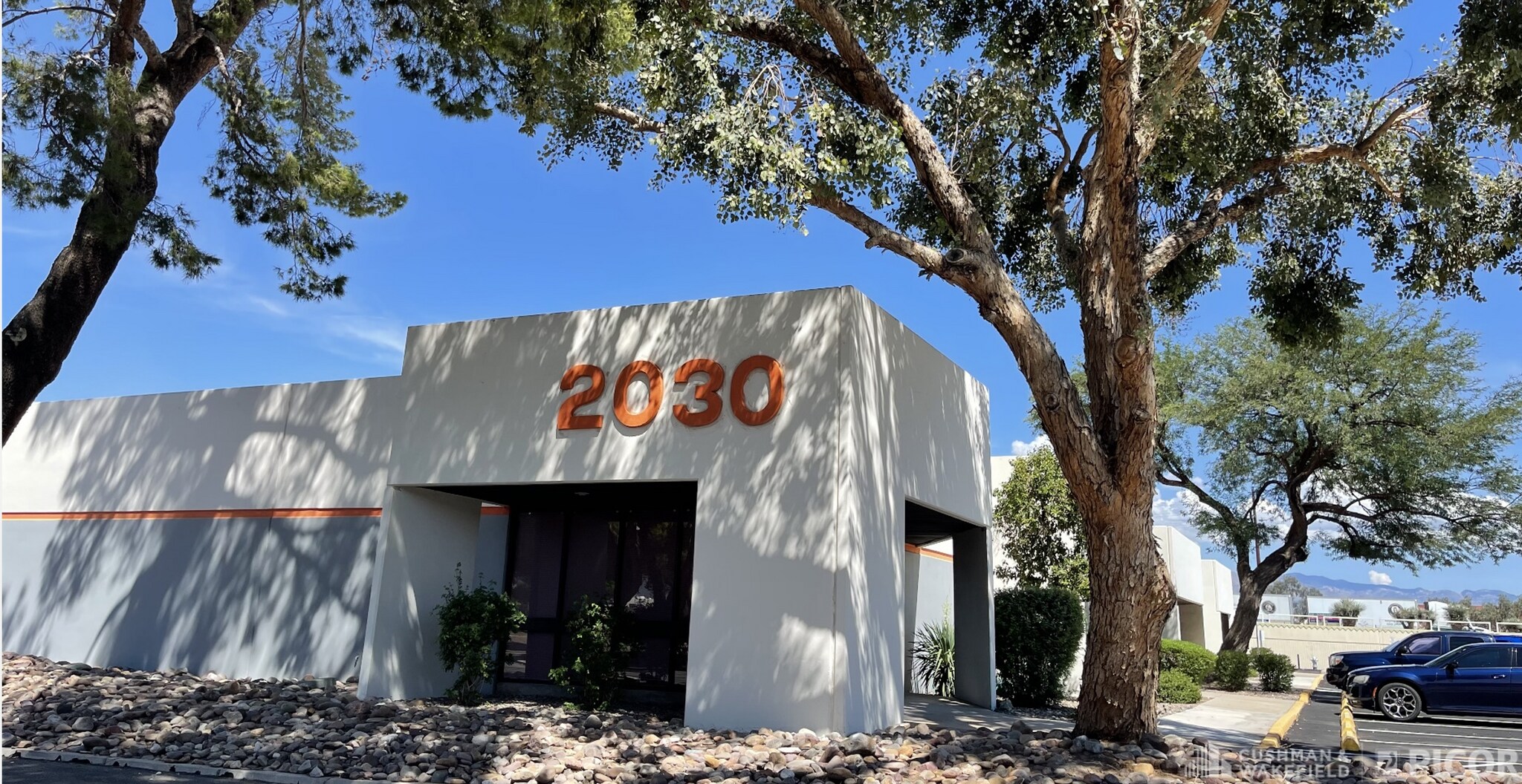 2030 N Forbes Blvd, Tucson, AZ for lease Building Photo- Image 1 of 2