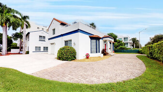 South Beach Houses with STR License - Commercial Real Estate