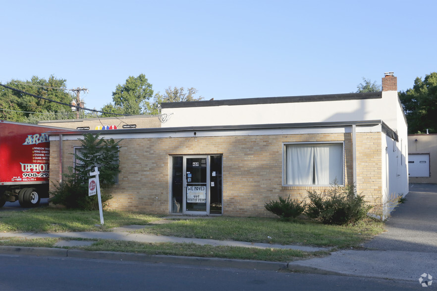 459 E 1st Ave, Roselle, NJ for lease - Primary Photo - Image 1 of 5