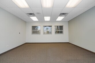 4830 Arthur Kill Rd, Staten Island, NY for lease Interior Photo- Image 2 of 9