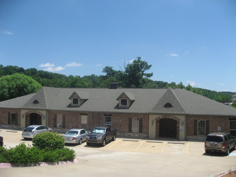 3214 NW Avignon Way, Bentonville, AR for lease - Building Photo - Image 2 of 2