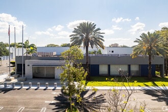 16175 NW 49th Ave, Hialeah, FL for lease Building Photo- Image 2 of 13