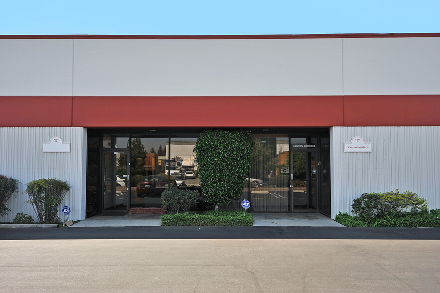 9001 Oso Ave, Chatsworth, CA for lease - Building Photo - Image 2 of 2