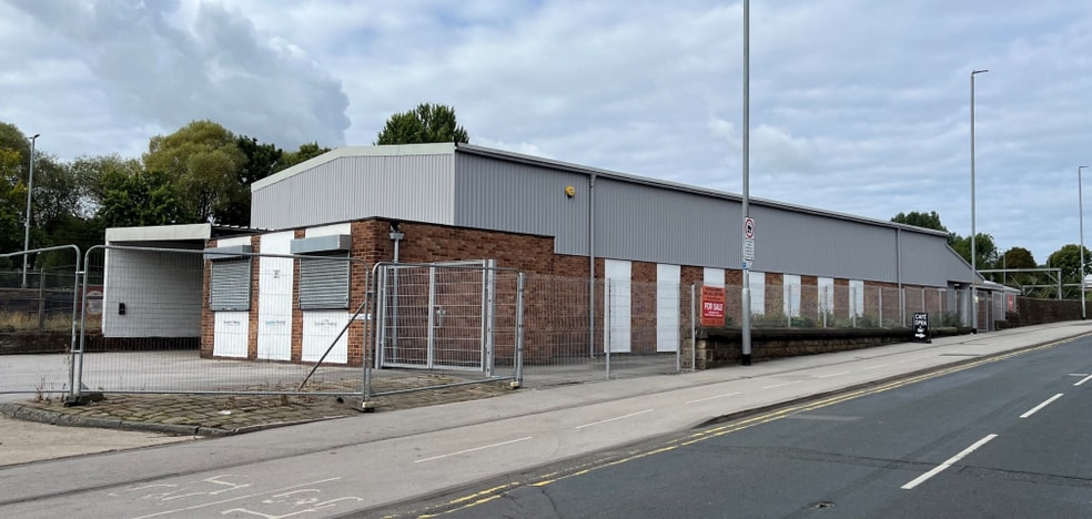 15 Armley Rd, Leeds for sale - Primary Photo - Image 1 of 1