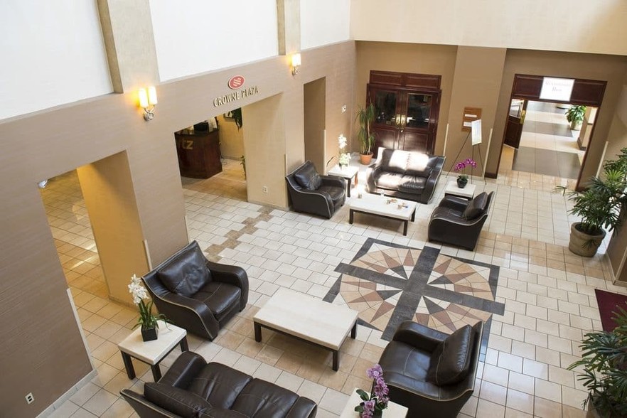 4700 E Street Rd, Trevose, PA for sale - Lobby - Image 1 of 1