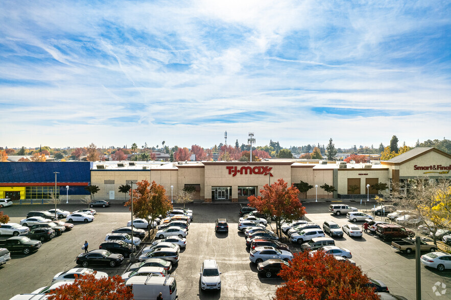 718-760 W Hammer Ln, Stockton, CA for lease - Building Photo - Image 1 of 23